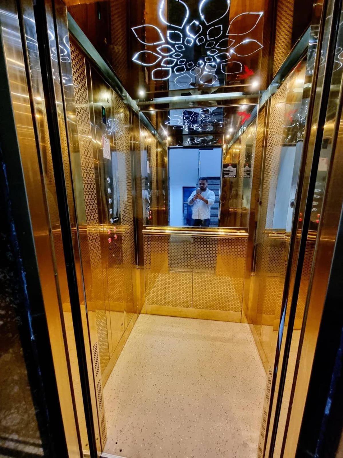 Holidayy Inn Allāhābād Junction 外观 照片